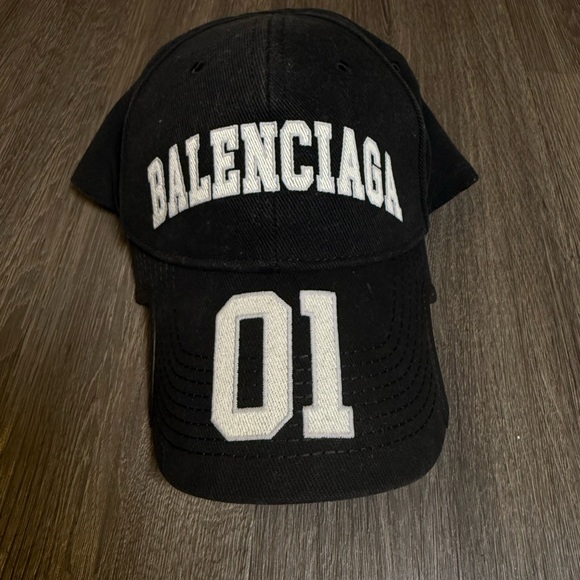 Balenciaga Black Hat with White Logo - Picture 1 of 9
